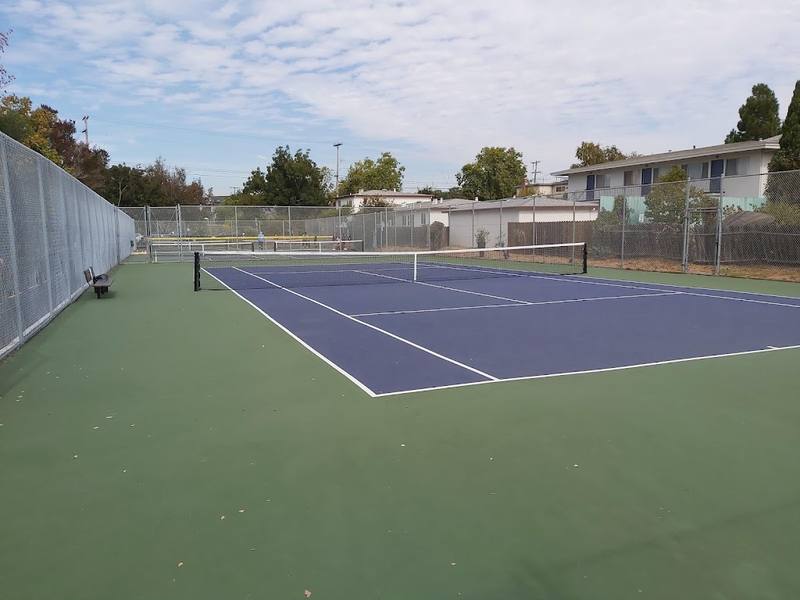 Roy E. Oakes Tennis Courts pickleball courts
