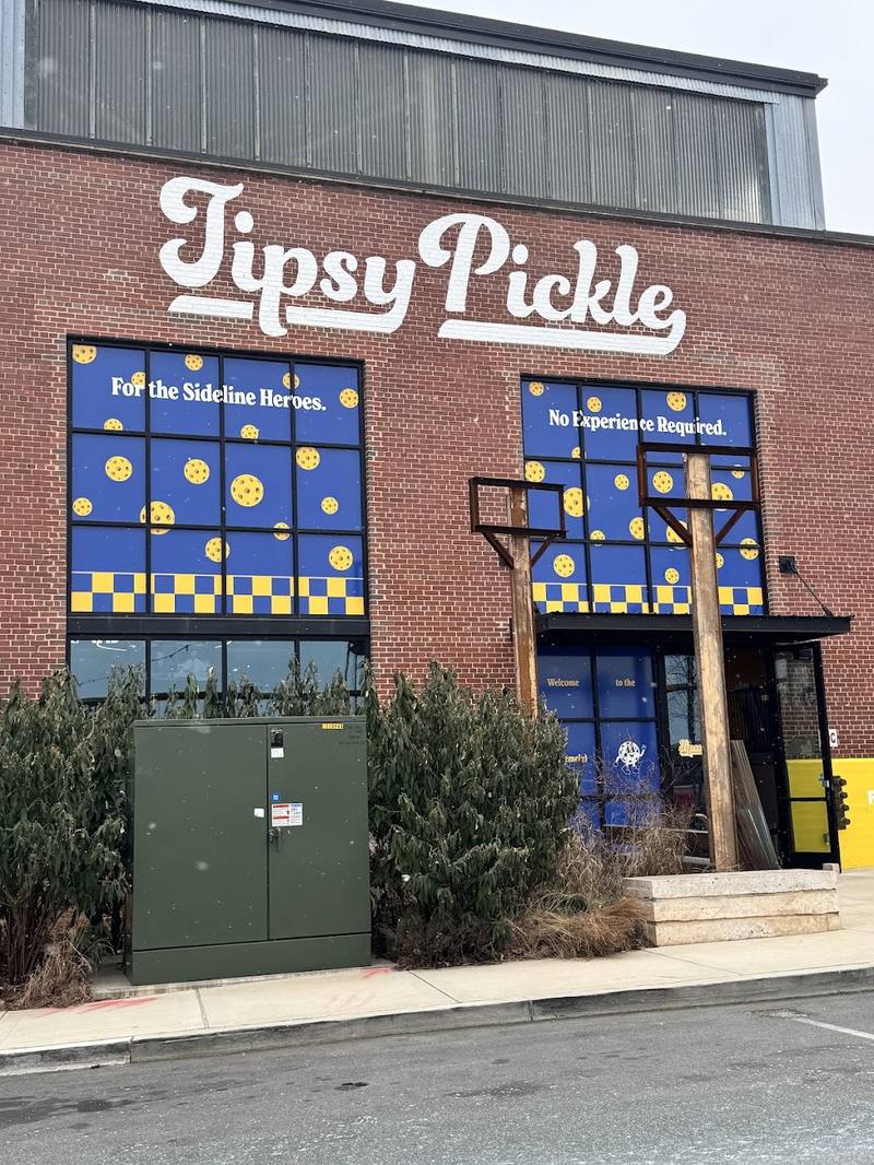 Tipsy Pickle outdoor courts pickleball courts