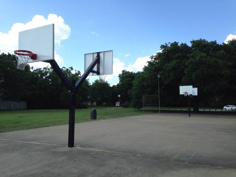 Sweetbriar Drive Courts pickleball courts