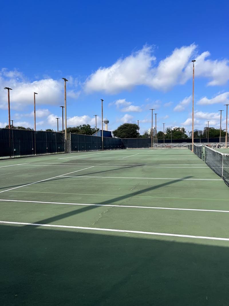 Monumental Street Pickleball Courts courts