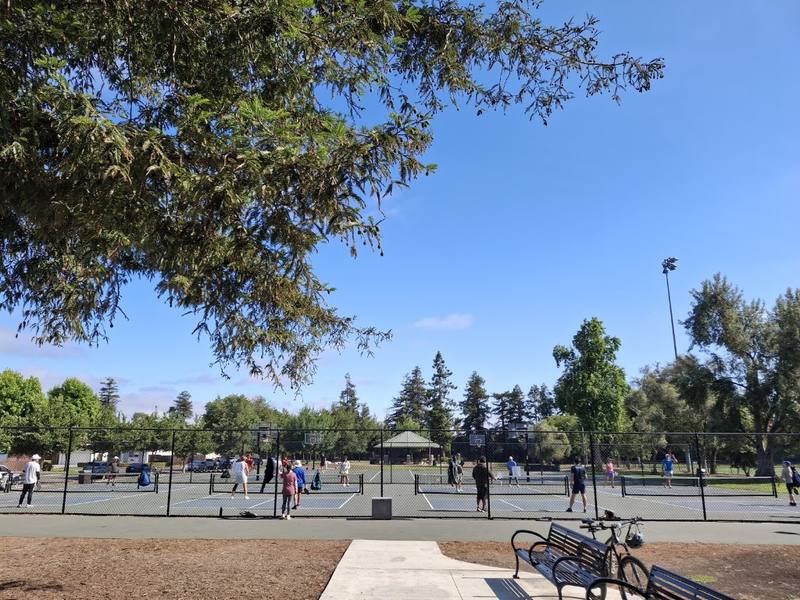 Park Meadow Drive Pickleball Courts courts